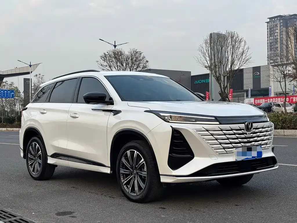 Changan CS75PLUS — фото 9