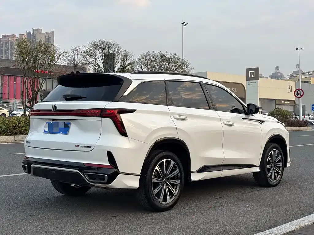 Changan CS75PLUS — фото 8