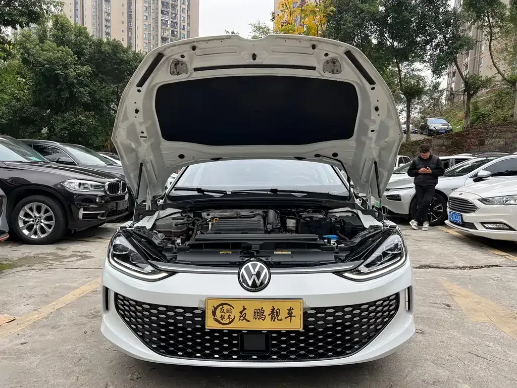 Volkswagen Lamando 2024 из CN, фото 4