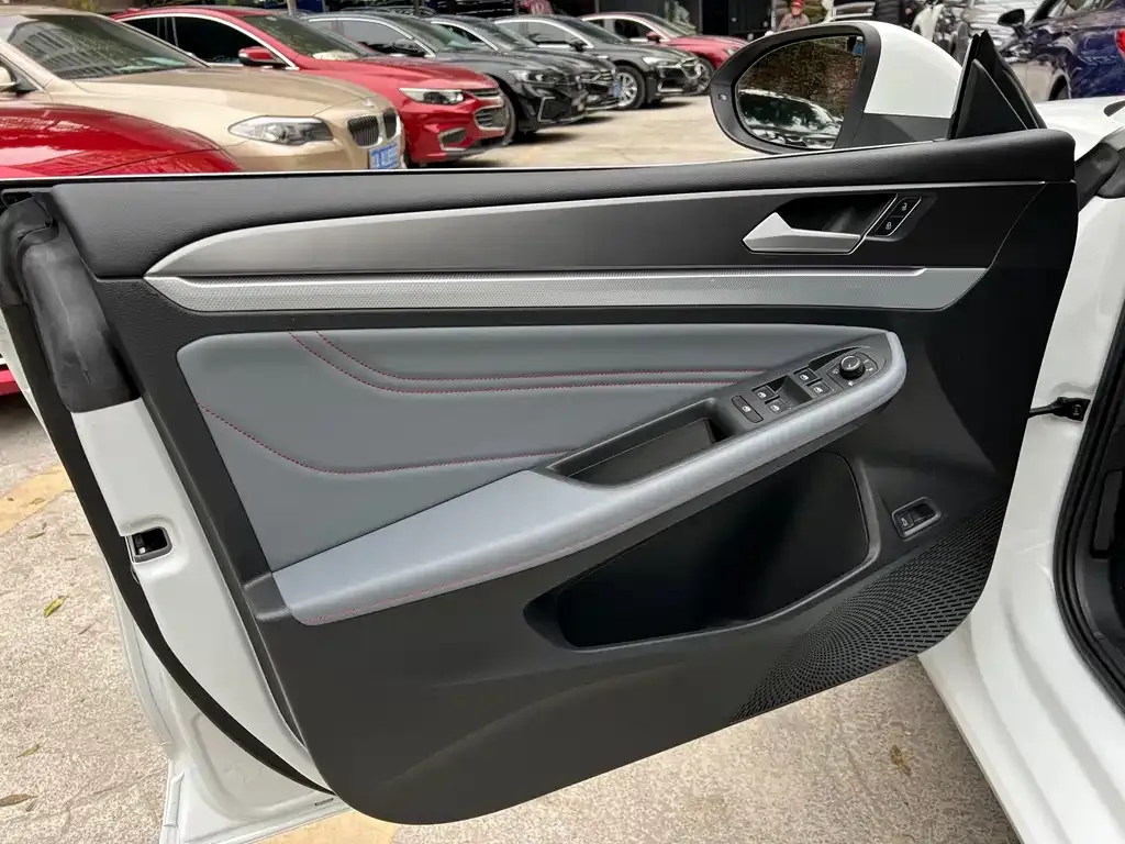 Volkswagen Lamando 2024 из CN, фото 7