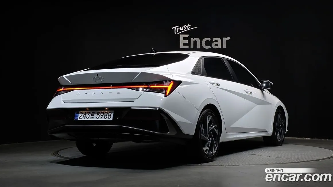 Hyundai AVANTE — фото 4