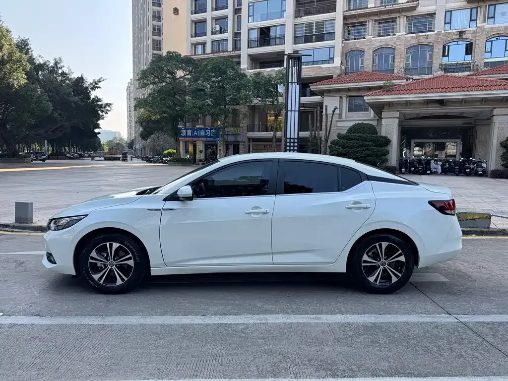 Nissan Sylphy 2023 из CN, фото 4