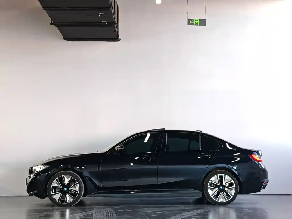 BMW i3 2024 из CN, фото 5