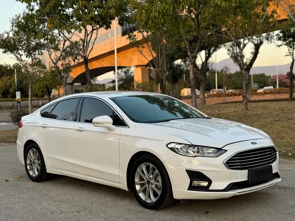 Ford Mondeo 2021 из CN, фото 3