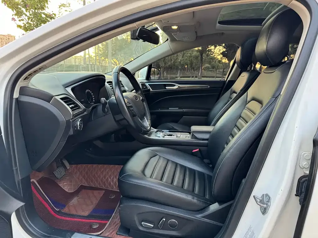 Ford Mondeo 2021 из CN, фото 4