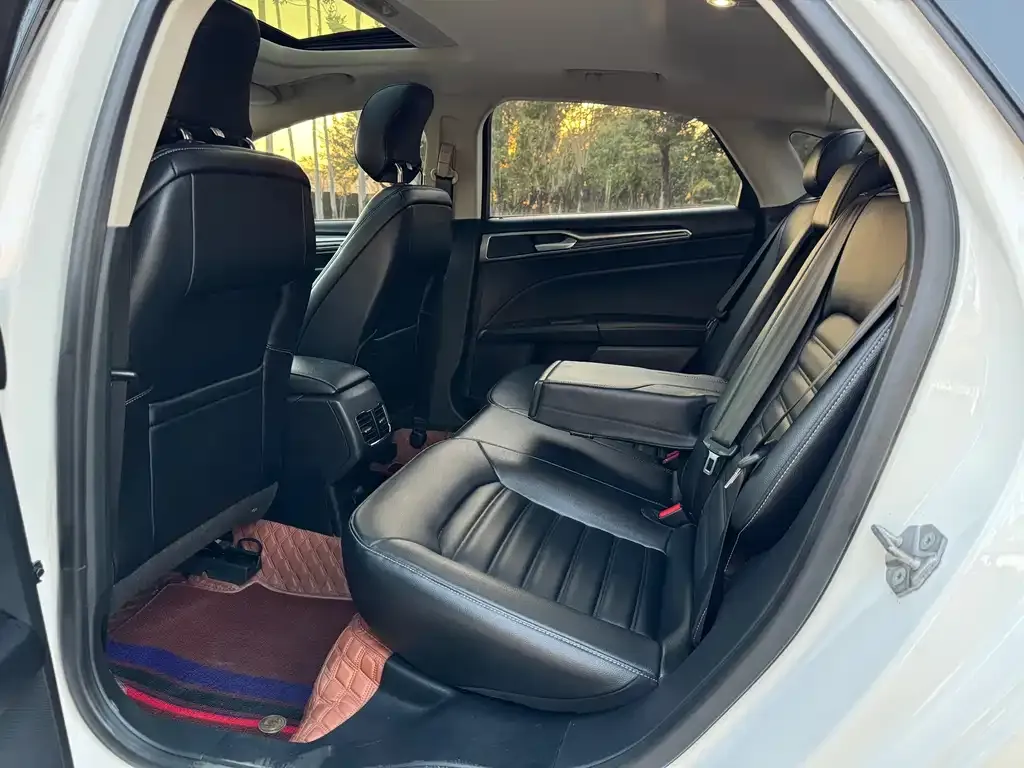Ford Mondeo 2021 из CN, фото 5
