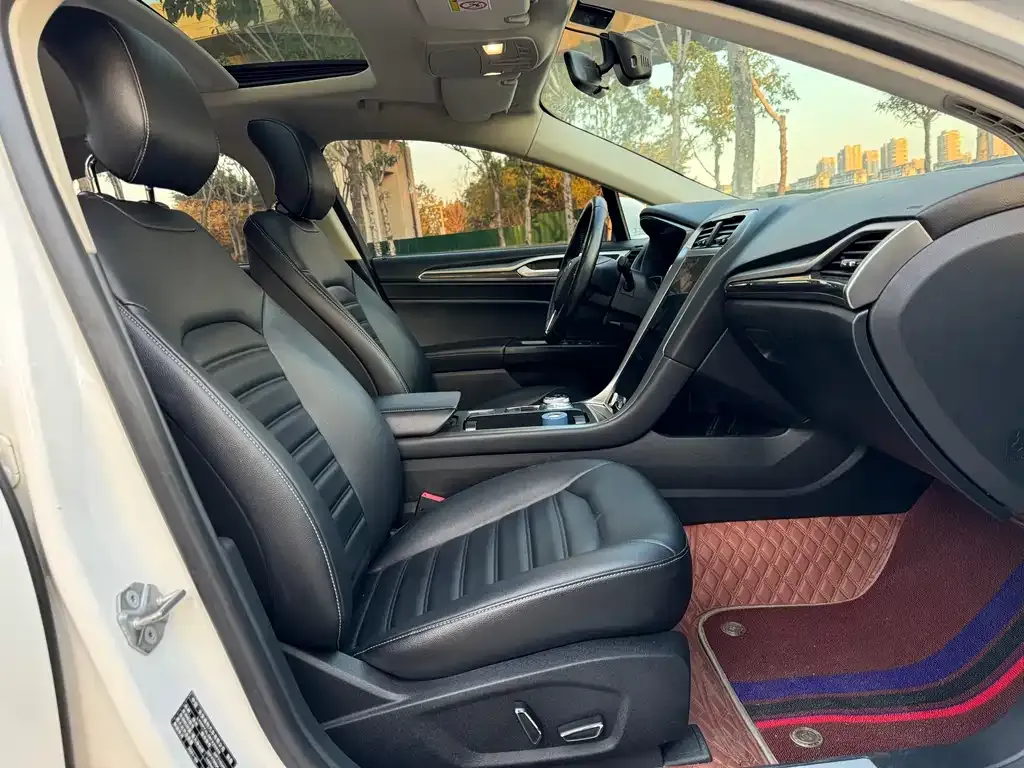 Ford Mondeo 2021 из CN, фото 7