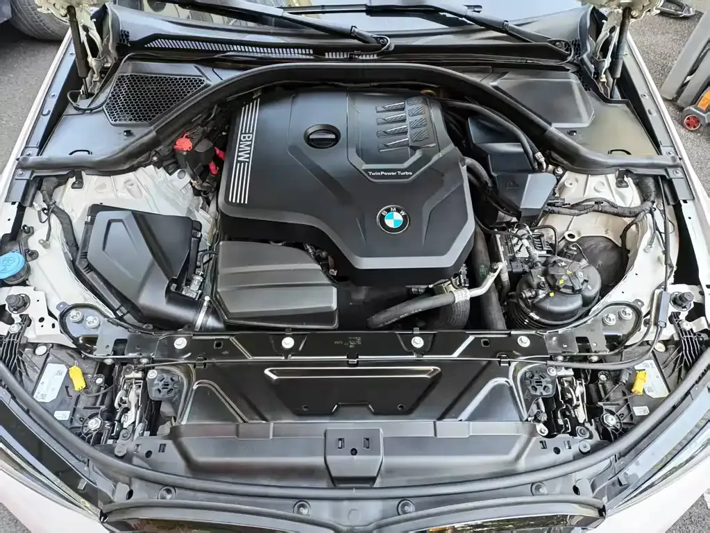BMW 3 Series 2024 из CN, фото 7