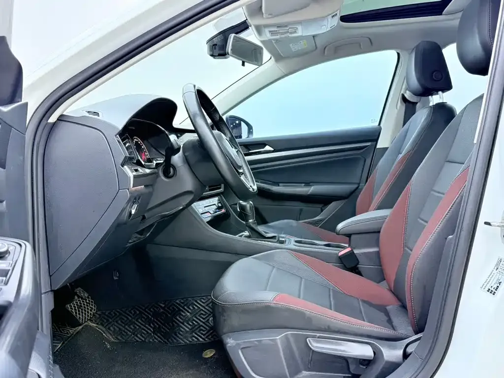 Volkswagen Bora 2022 из CN, фото 10