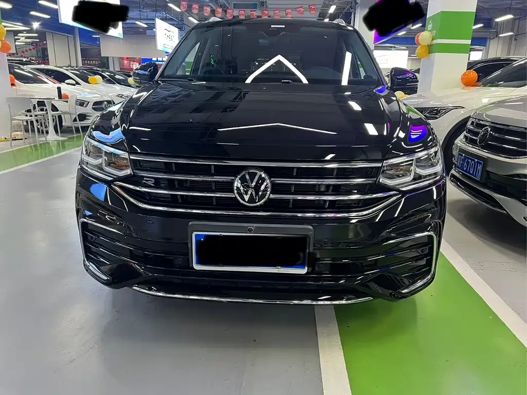 Volkswagen Tiguan L 2023 из CN, фото 2
