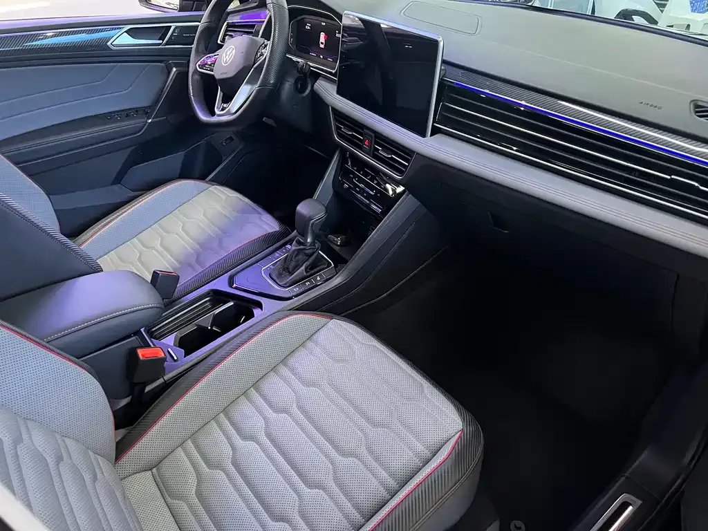 Volkswagen Tiguan L 2023 из CN, фото 7