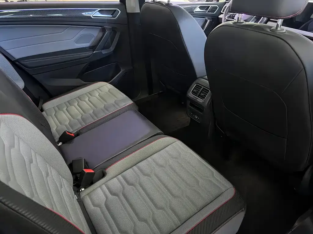 Volkswagen Tiguan L 2023 из CN, фото 8