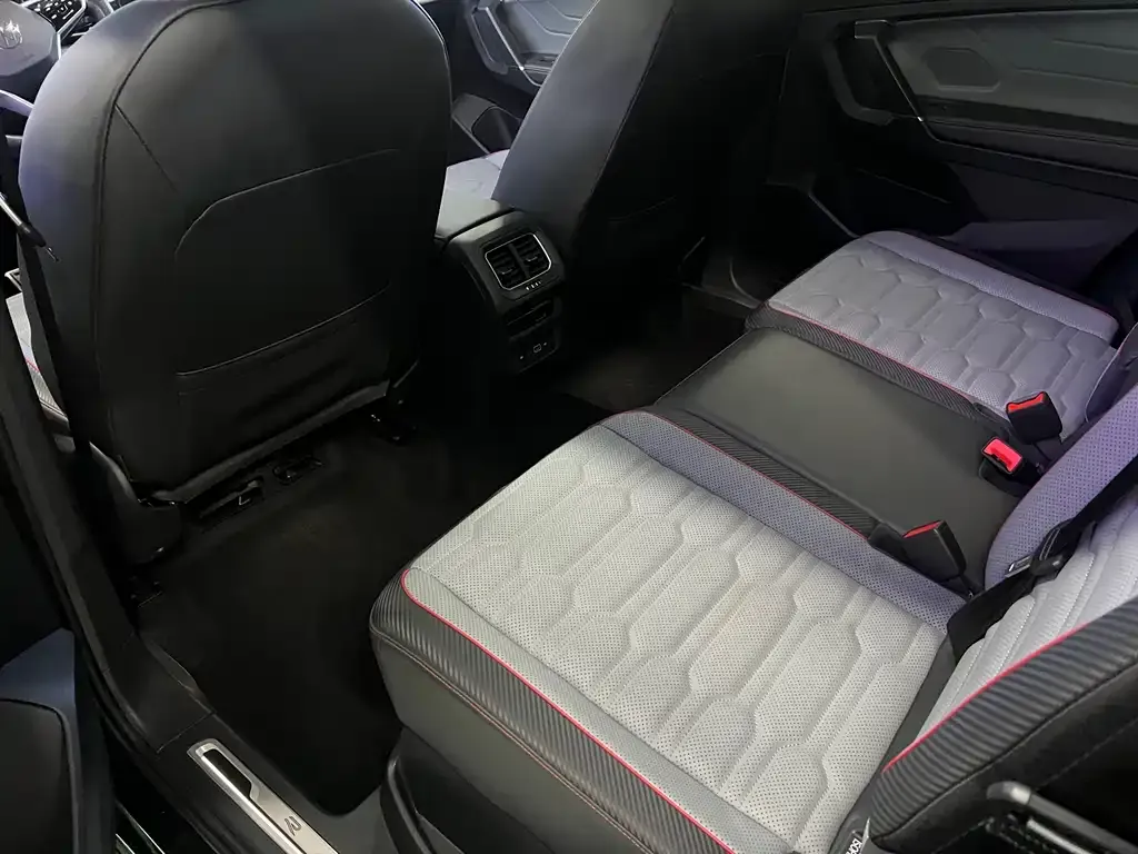 Volkswagen Tiguan L 2023 из CN, фото 9