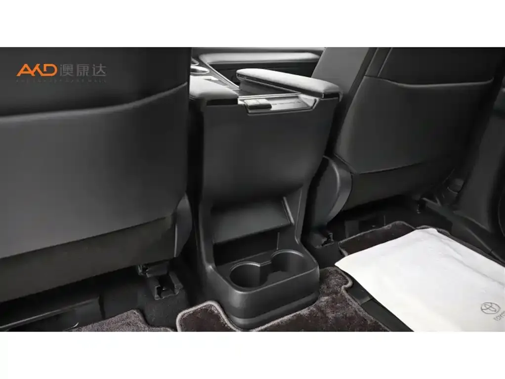 Toyota Sienna 2024 из CN, фото 10