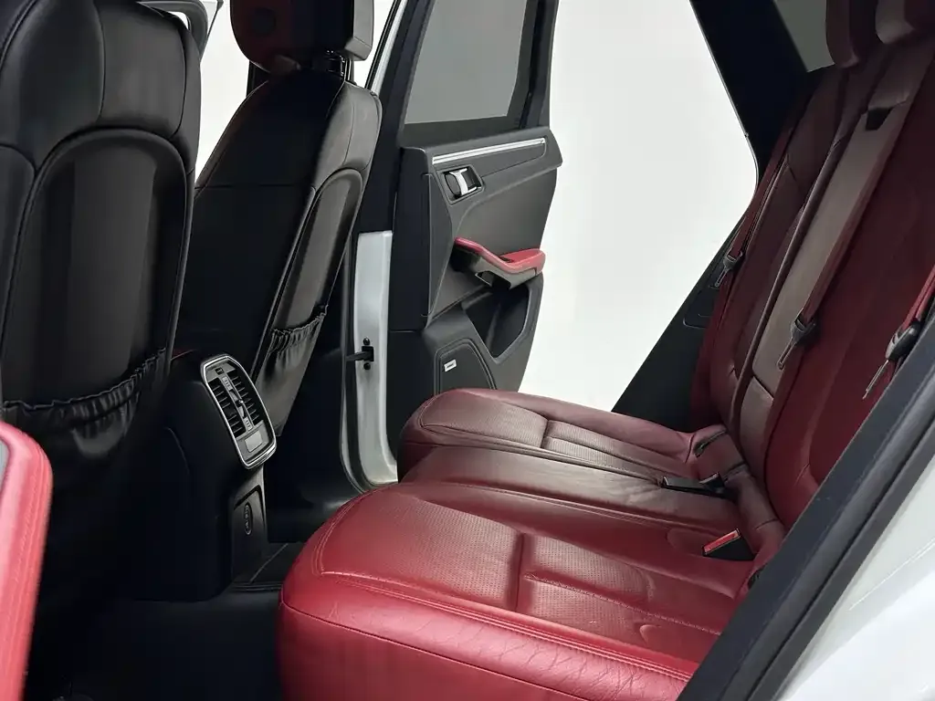 Porsche Macan 2021 из CN, фото 6