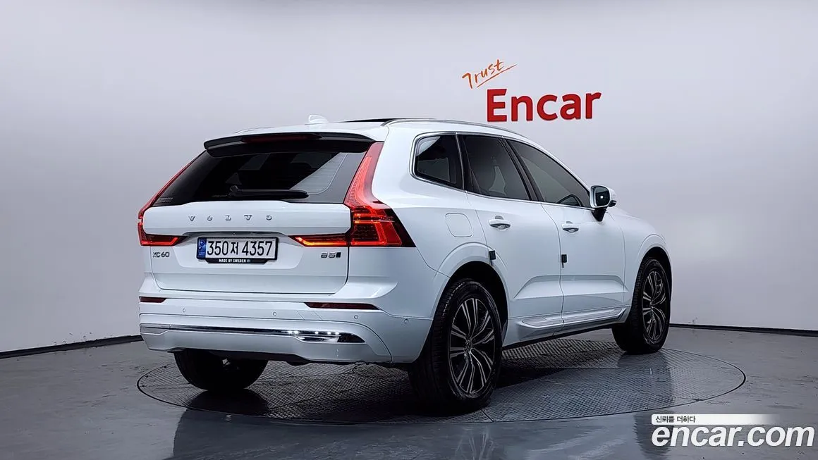 Volvo XC60 — фото 2