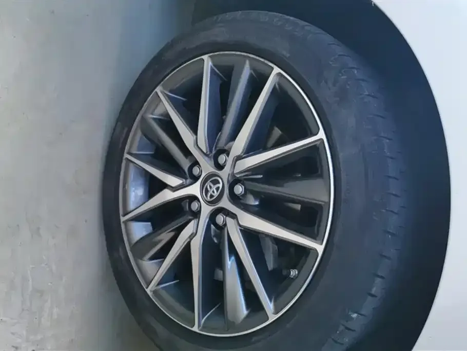 Toyota Camry 2022 из CN, фото 2