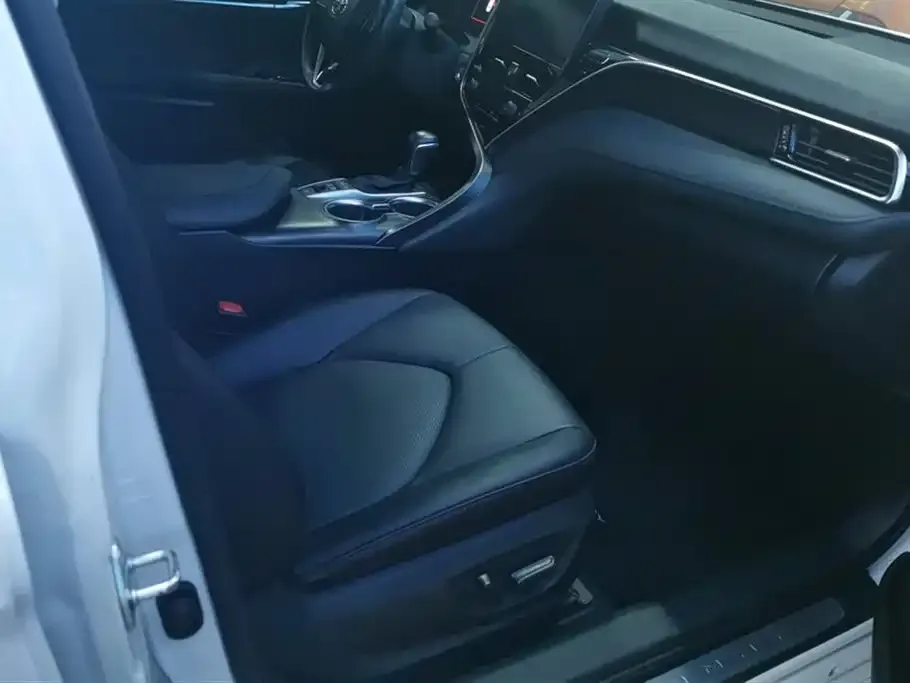 Toyota Camry 2022 из CN, фото 5