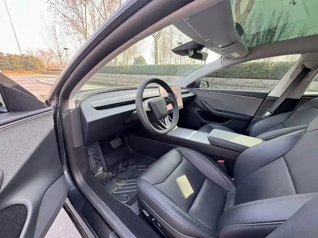 Tesla Model 3 2025 из CN, фото 6