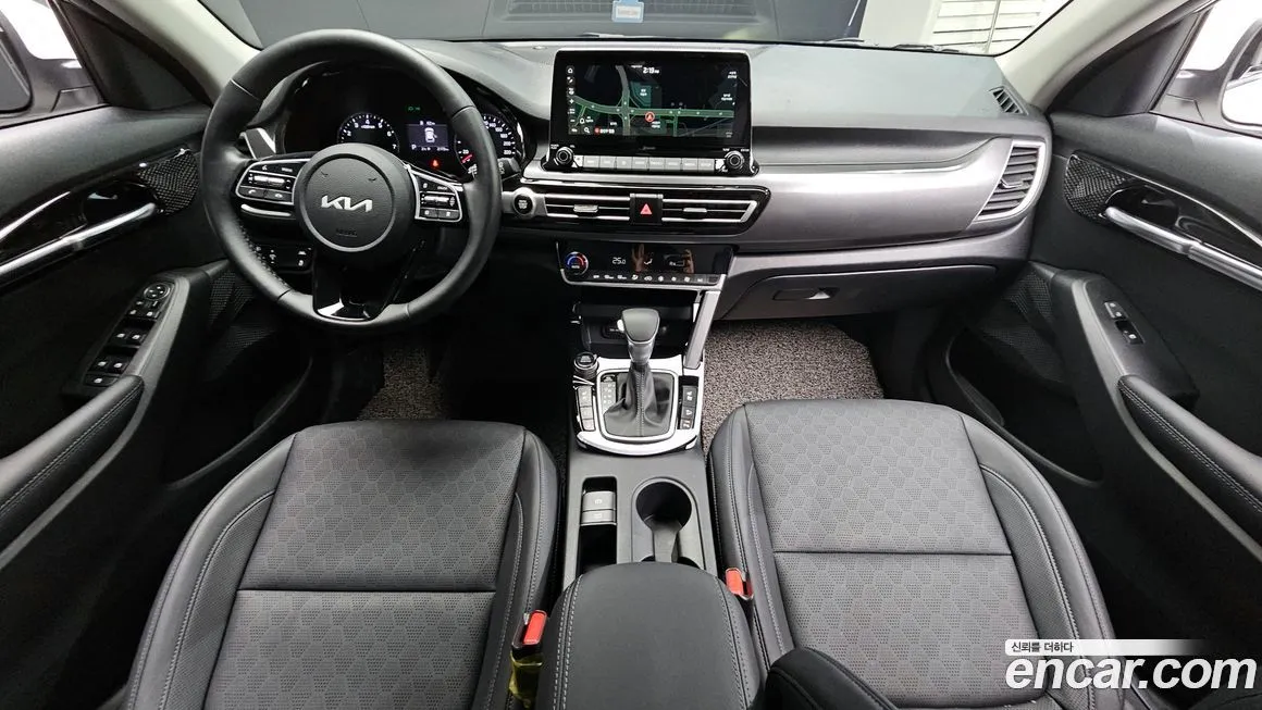 Kia Seltos — фото 4