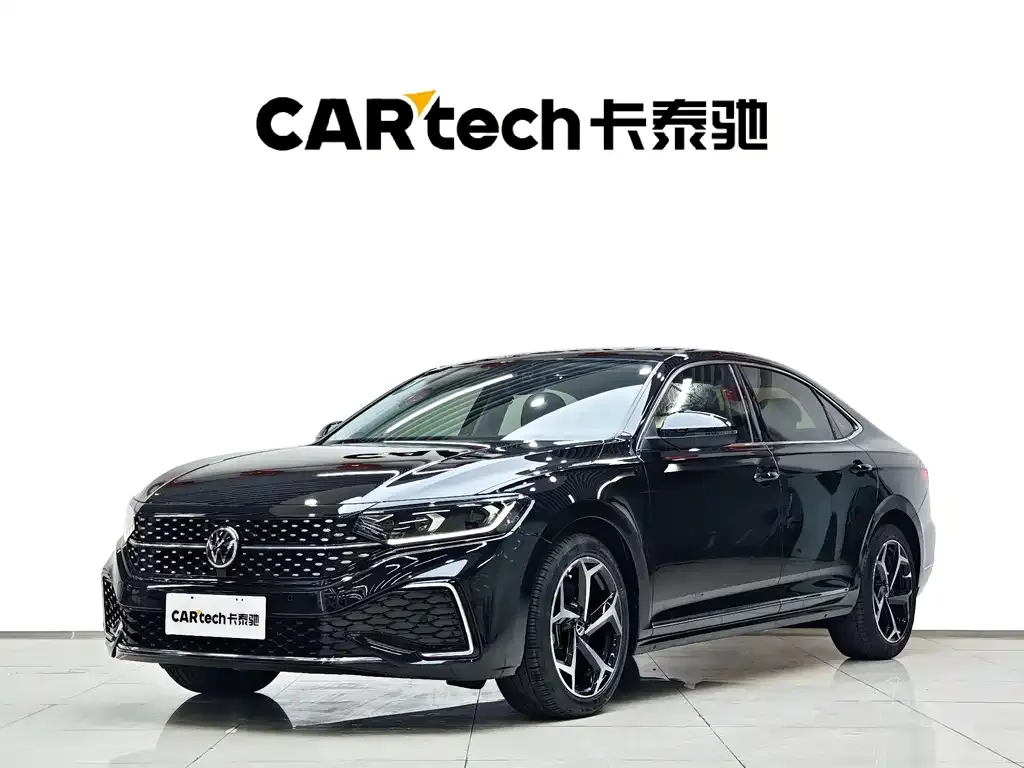 Volkswagen Passat 2023 из CN, фото 1