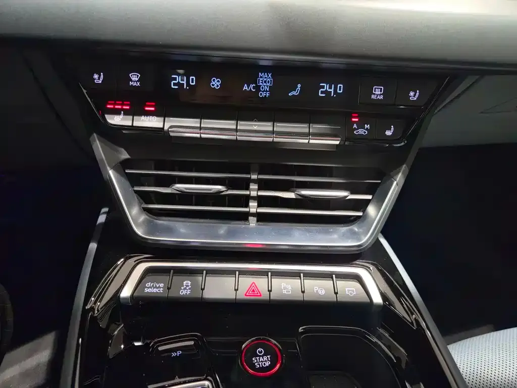 Audi e-tron GT 2024 из CN, фото 5