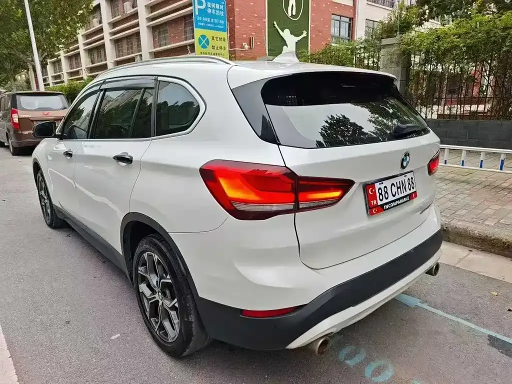 BMW X1 2021 из CN, фото 8