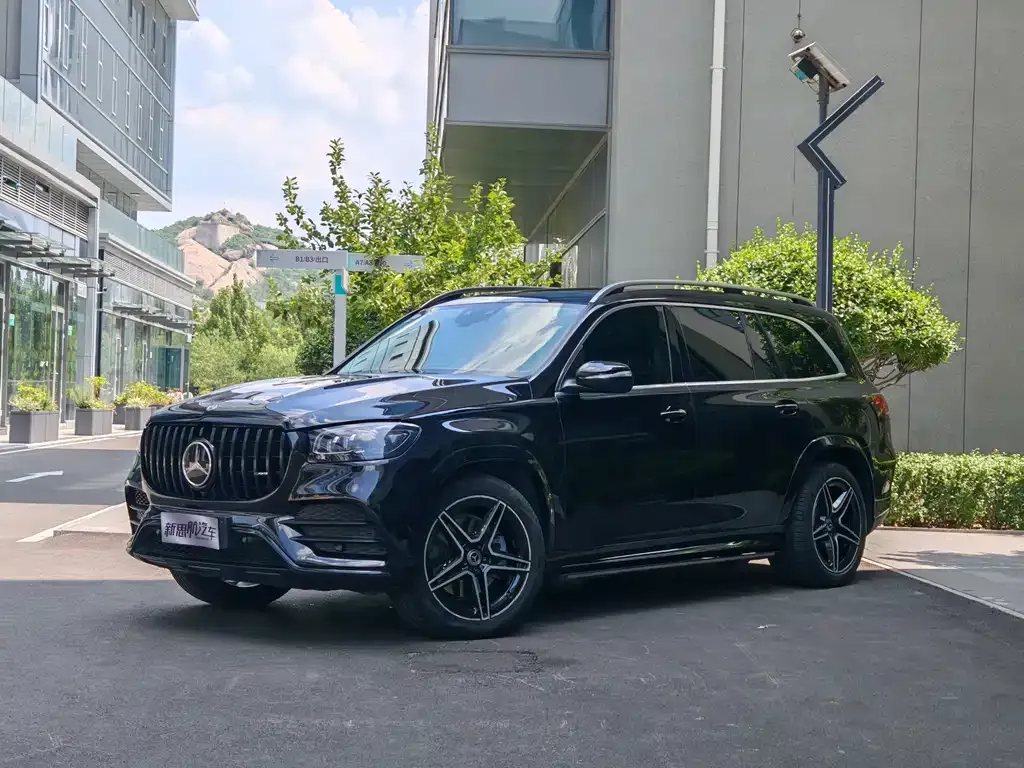 Mercedes-Benz GLS — фото 1
