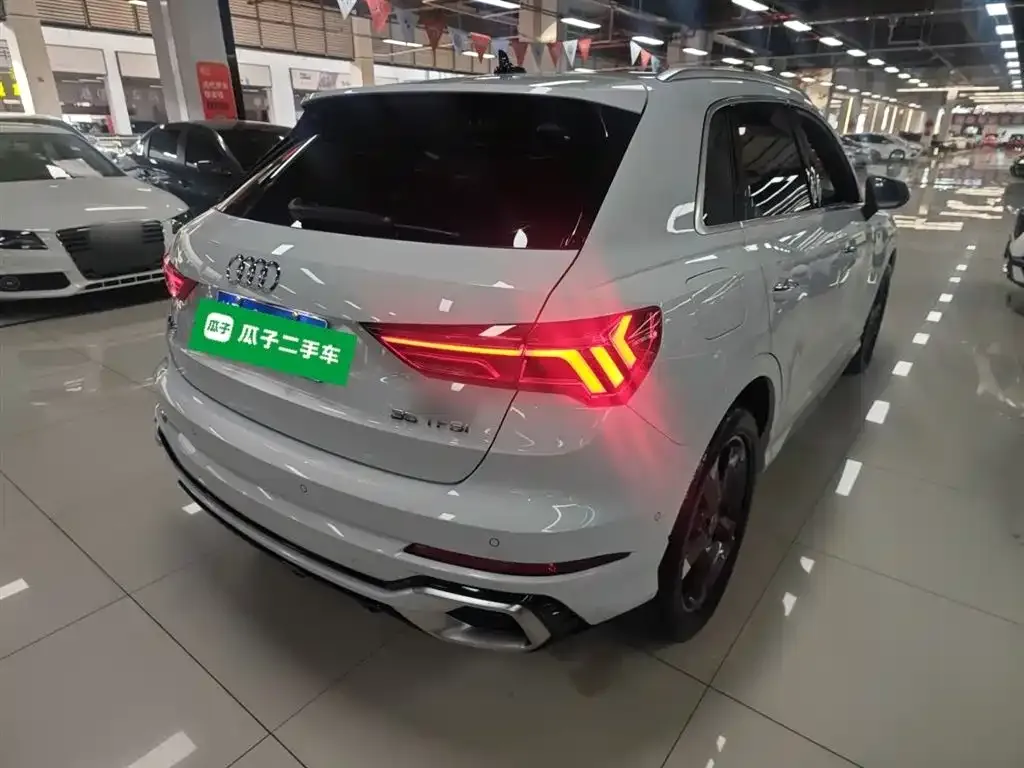 Audi Q3 — фото 10