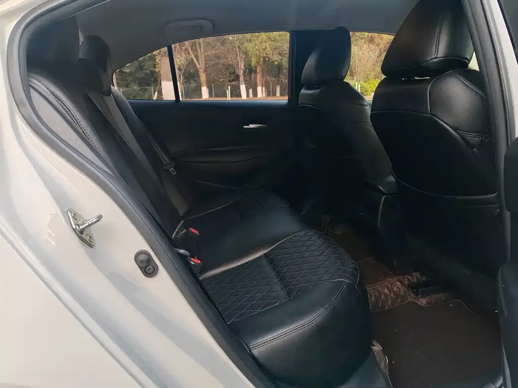 Toyota Corolla 2024 из CN, фото 2