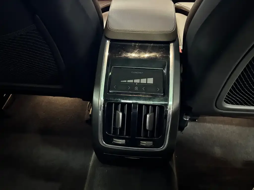 Volvo S90 2021 из CN, фото 4
