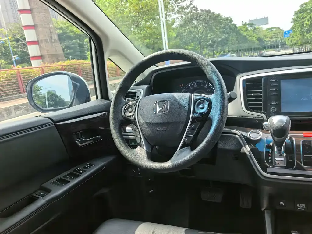 Honda Odyssey 2021 из CN, фото 2