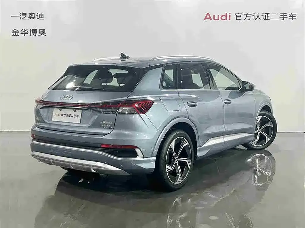 Audi Q4 e-tron — фото 6