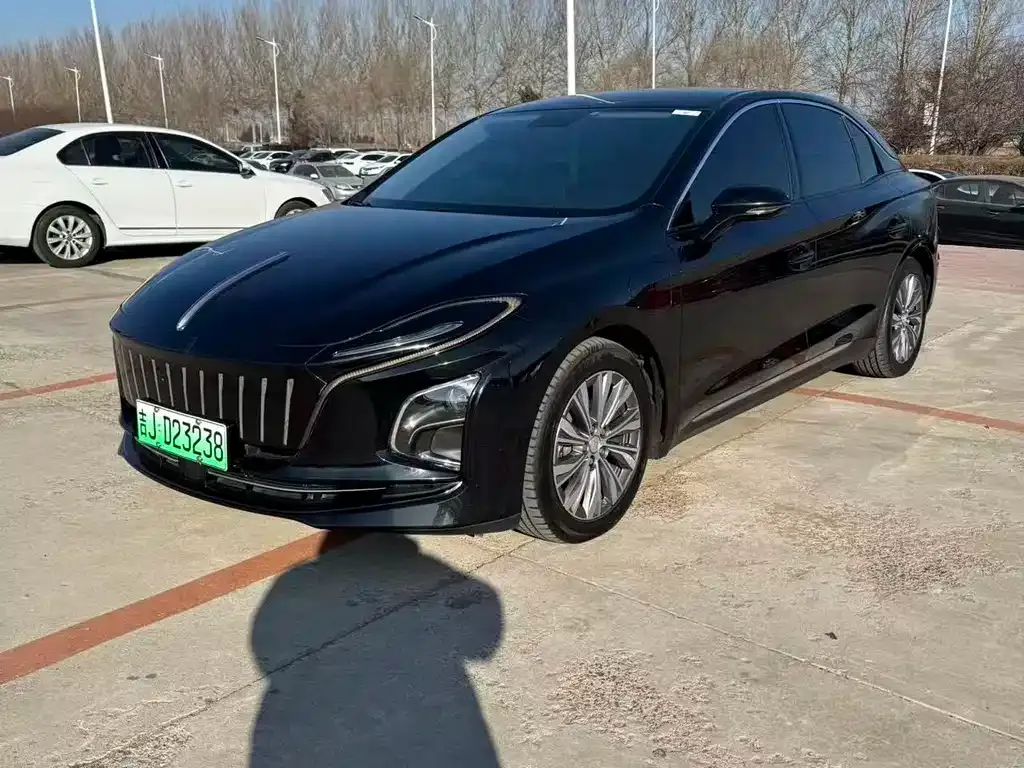 Hongqi E-QM5 2024 из CN, фото 1
