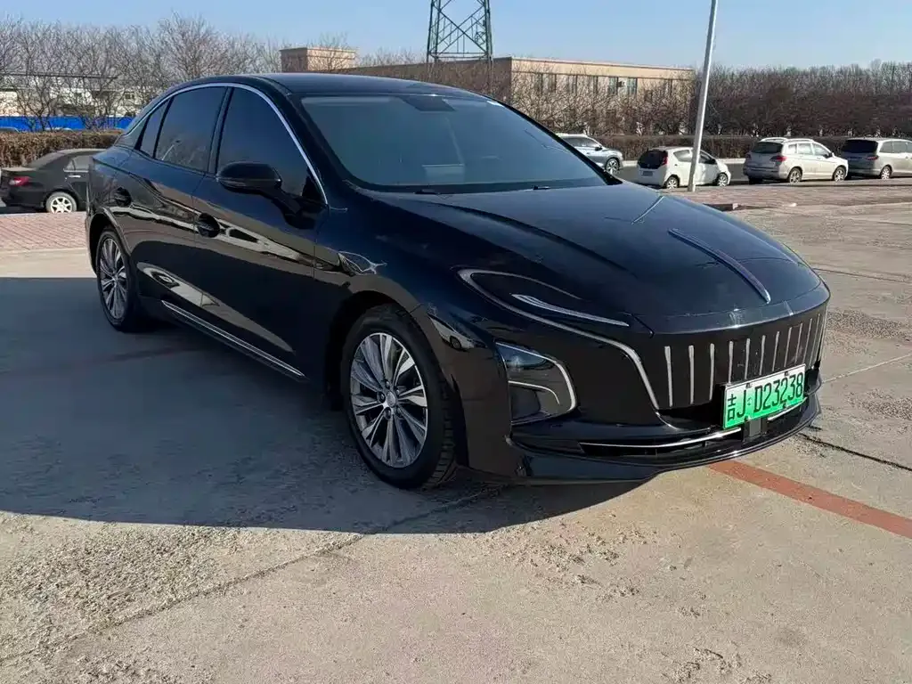 Hongqi E-QM5 2024 из CN, фото 3