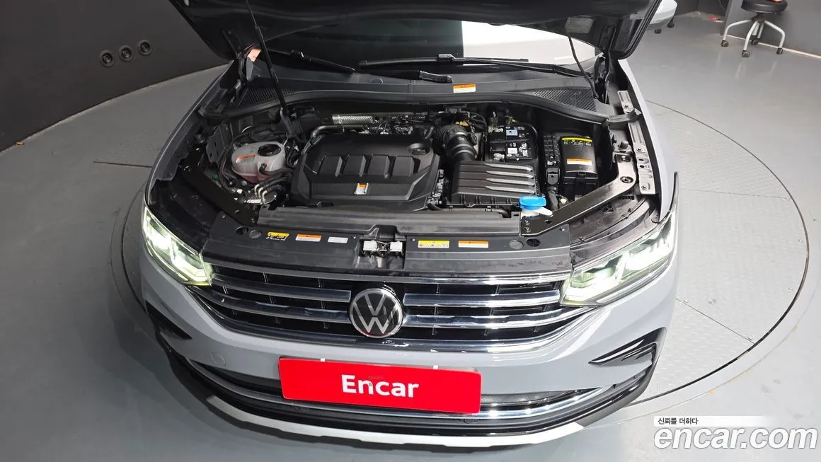 Volkswagen Tiguan — фото 9
