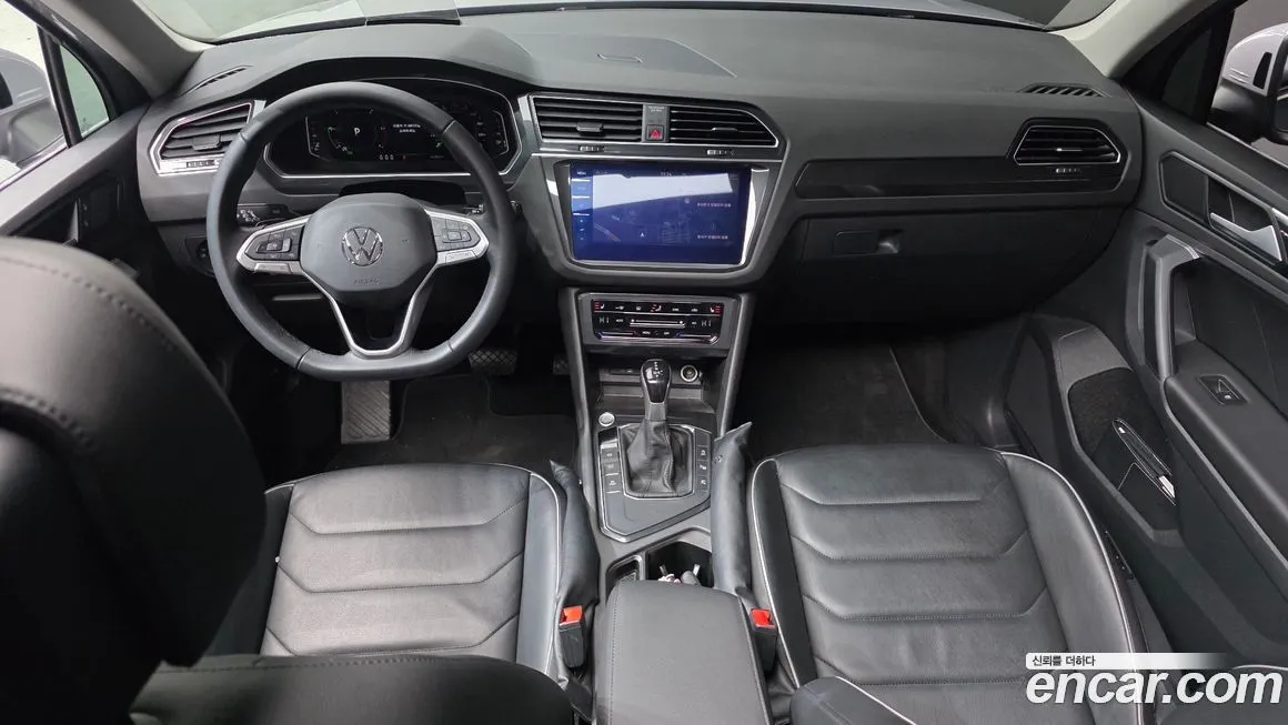 Volkswagen Tiguan — фото 8