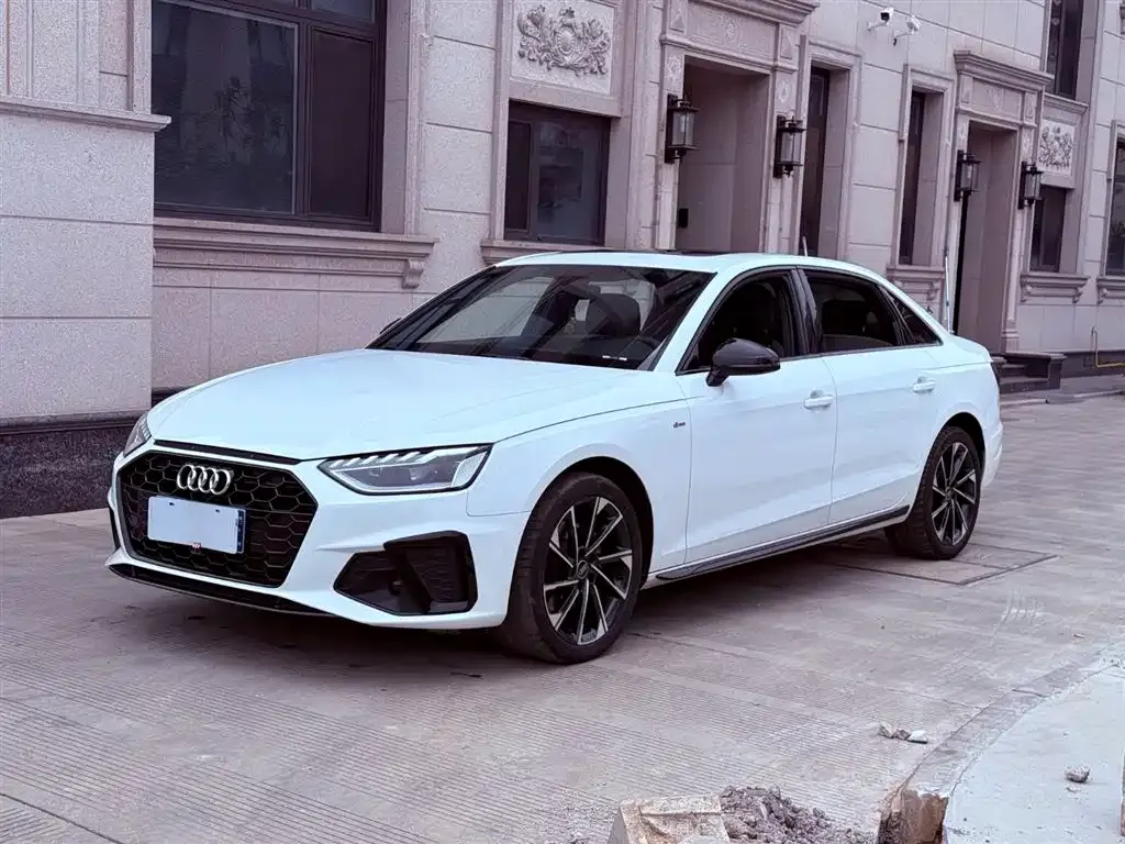 Audi A4L 2023 из CN, фото 1