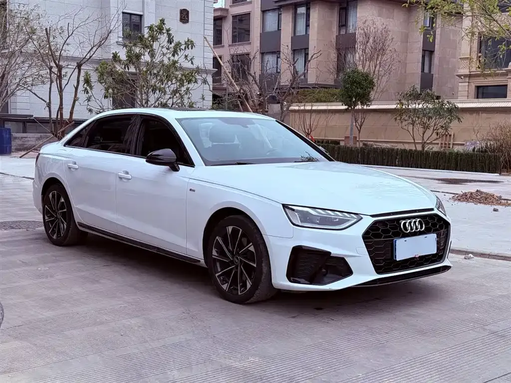 Audi A4L 2023 из CN, фото 3