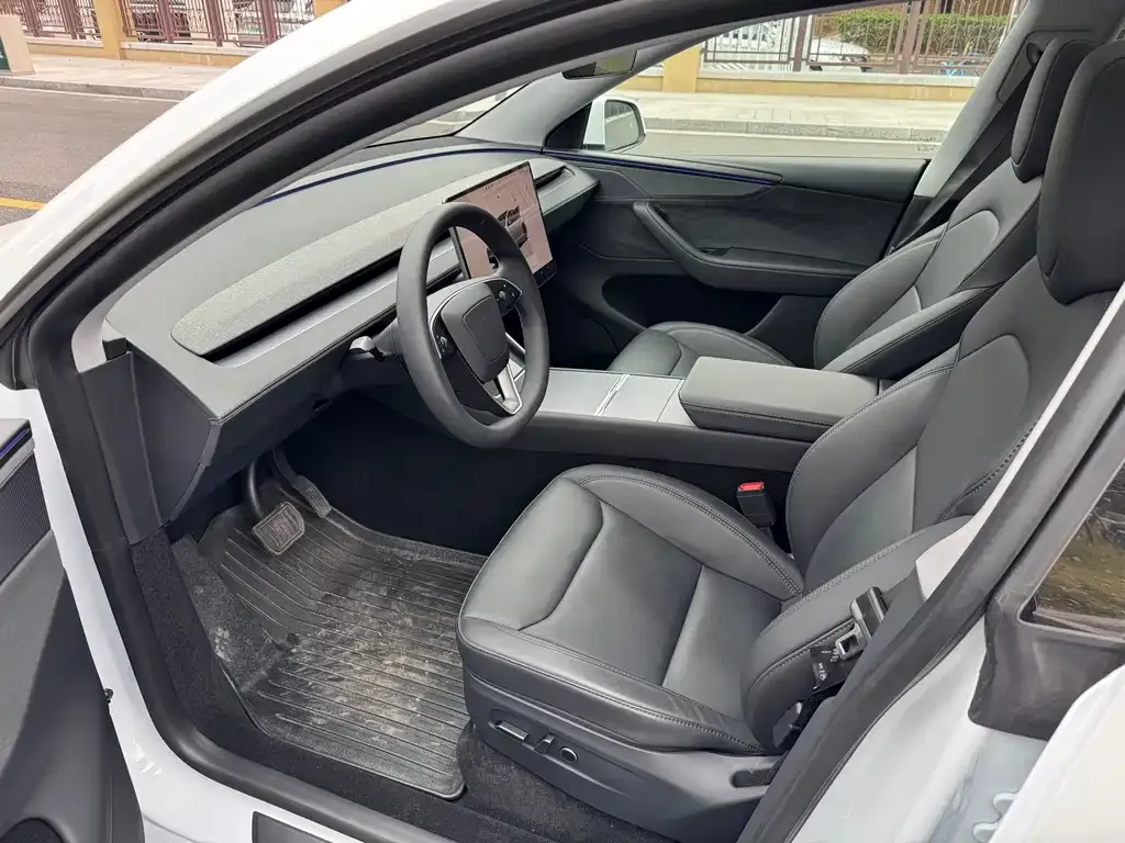 Tesla Model Y 2025 из CN, фото 8