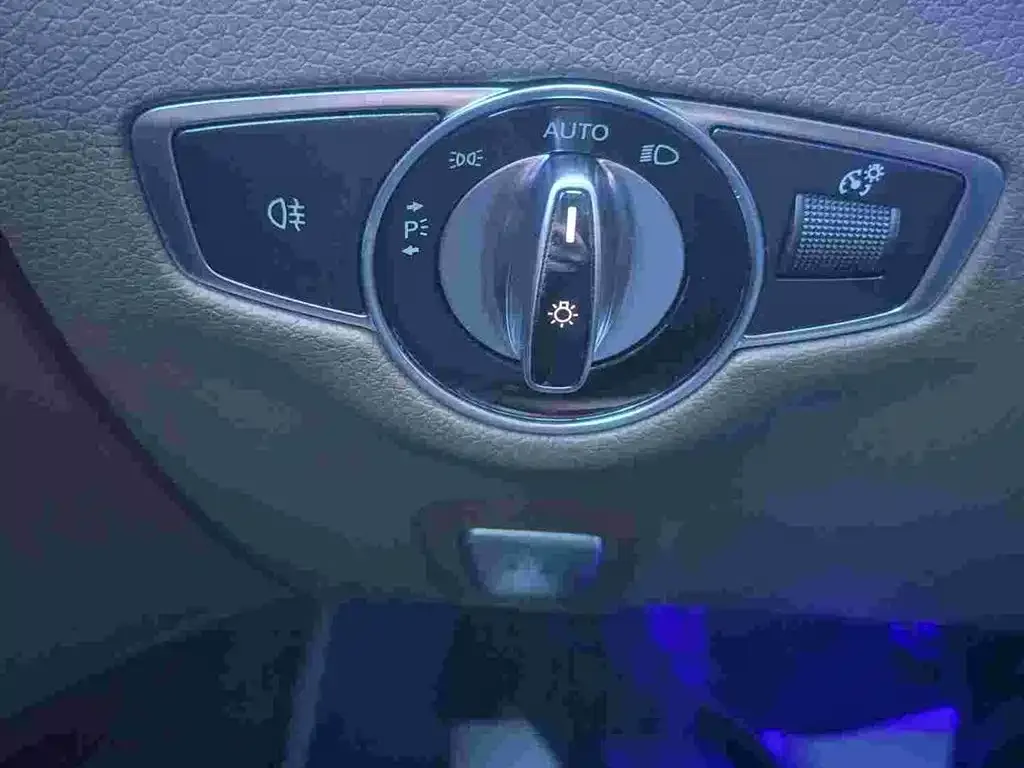 Mercedes-Benz E-Class 2022 из CN, фото 4
