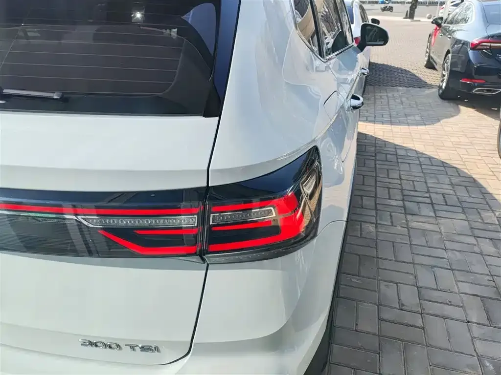 Volkswagen Tharu 2024 из CN, фото 2
