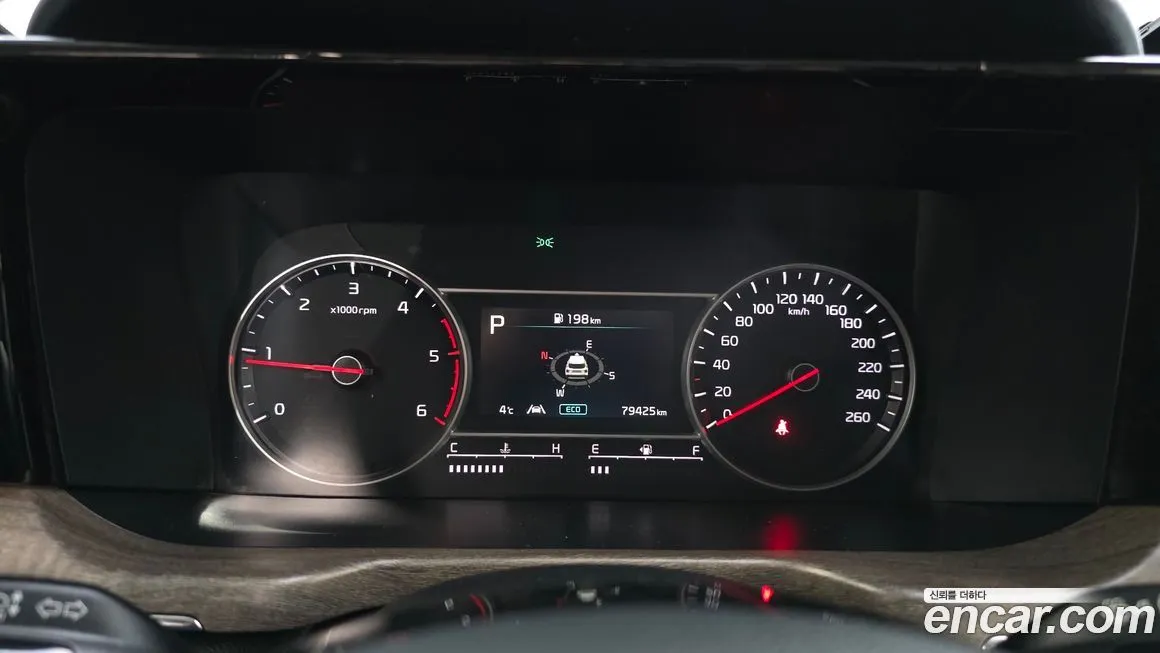 Kia Sorento — фото 8