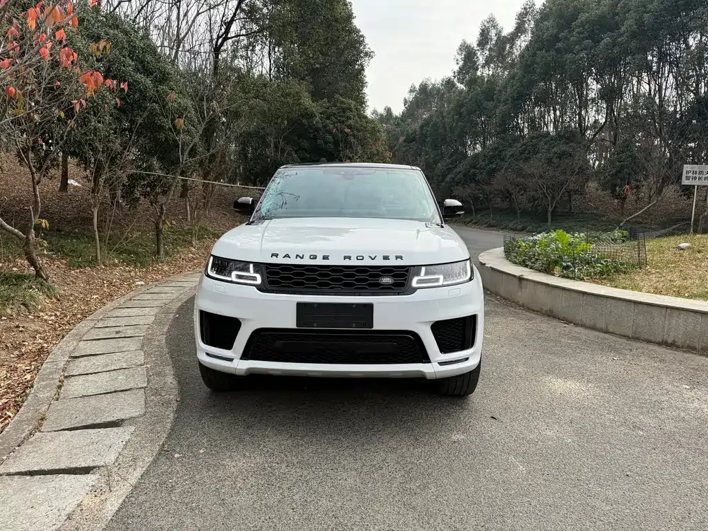 Land Rover Sport — фото 1