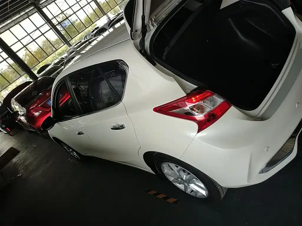 Nissan Tiida 2024 из CN, фото 5