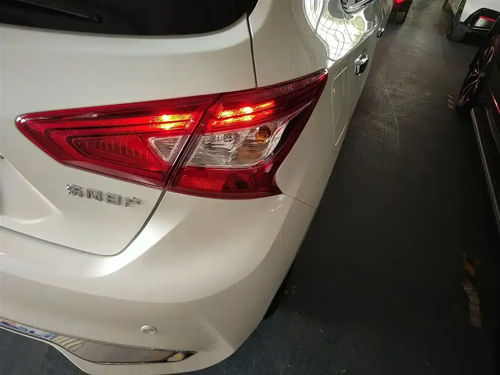 Nissan Tiida 2024 из CN, фото 8