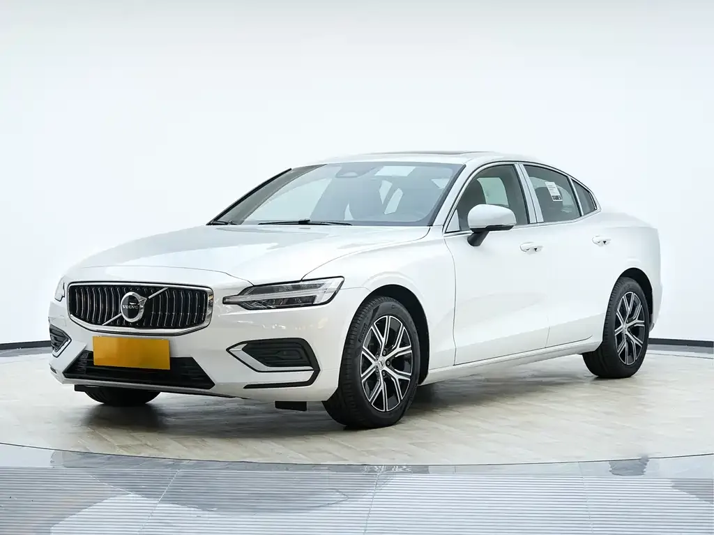 Volvo S60 2026 из CN, фото 1