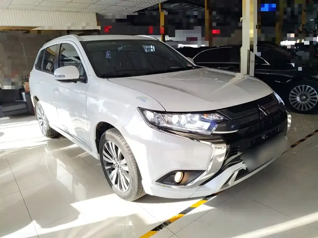 Mitsubishi Outlander 2021 из CN, фото 3