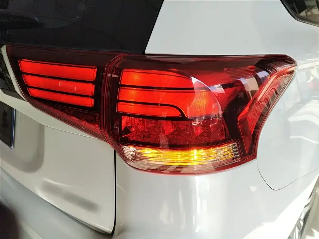 Mitsubishi Outlander 2021 из CN, фото 6