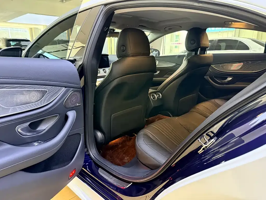 Mercedes-Benz CLS — фото 3